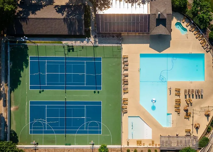 Retreat Near Table Rock Lake & Sdc With Indoor Pool