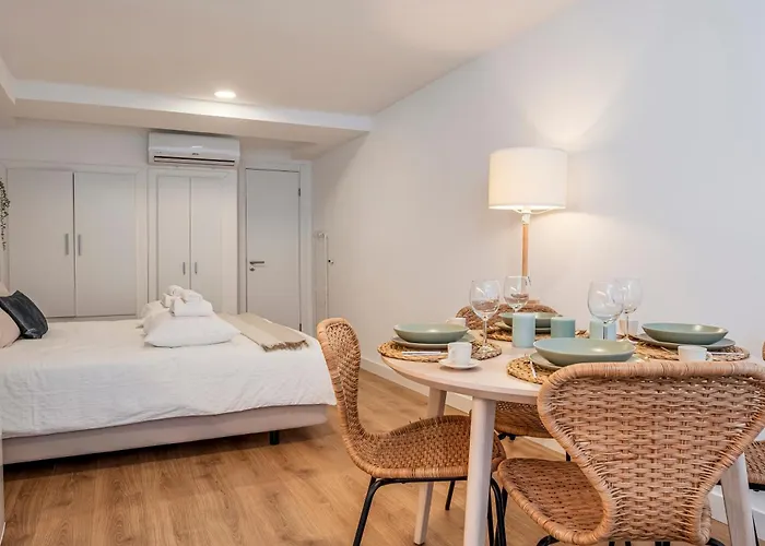 Chalet Marias - Parede Beach Apartments