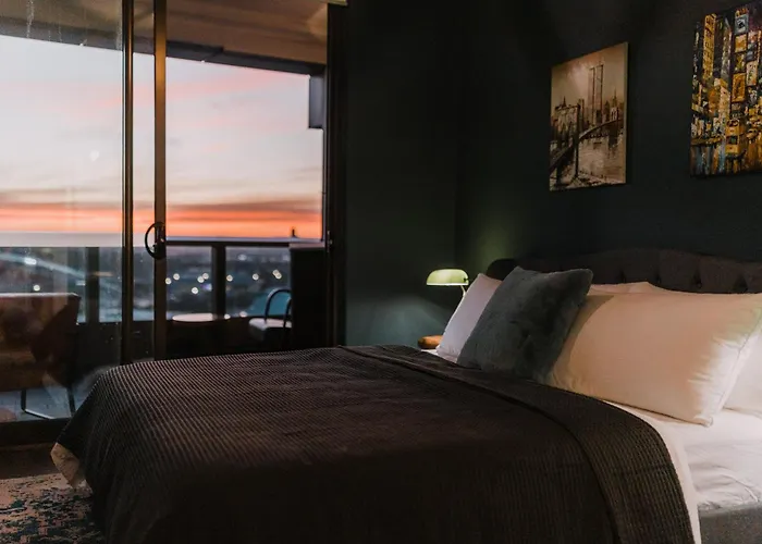 Twilight Olympic Park 2X King-Beds Lux Apt