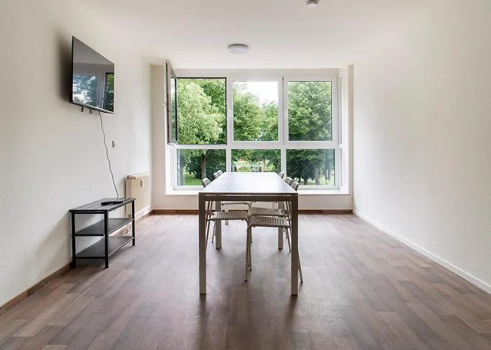 Workers Apartment in Emmerich - 3 Bedrooms - 6 Beds