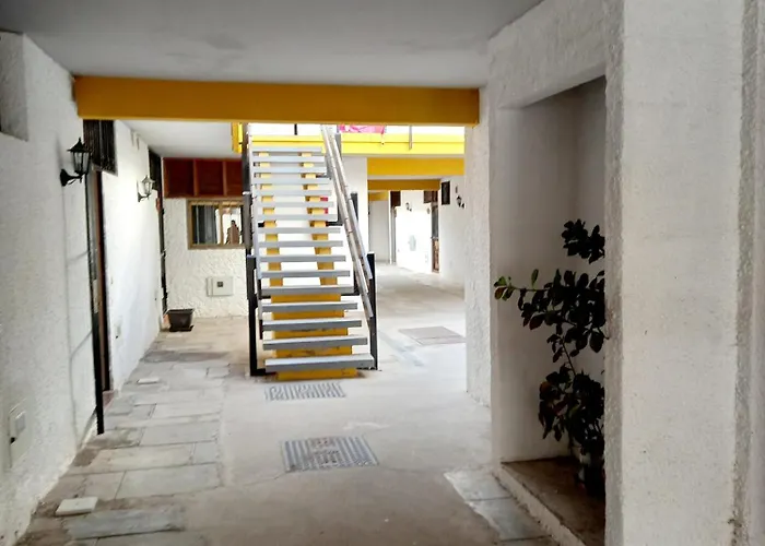 Papagayo Beach Apartments