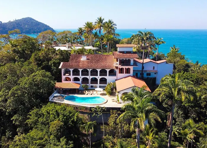 Hotel que aceita animais de estimação: Casa luxuosa com 9 quartos e vista pro mar em Ubatuba, até 25 pessoas