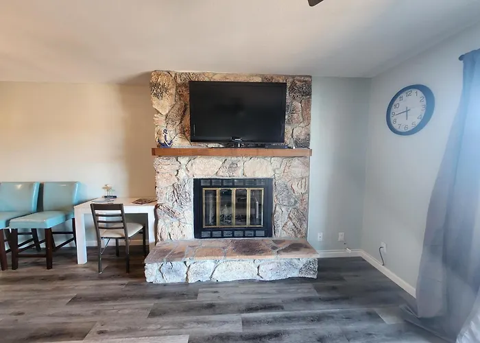 Lakefront Condo With A View Osage Beach
