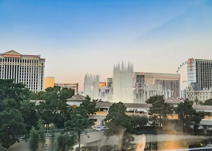 Stay Together Suites - Spacious Condominium On The Strip Sleeps 12 - No Resort Fee