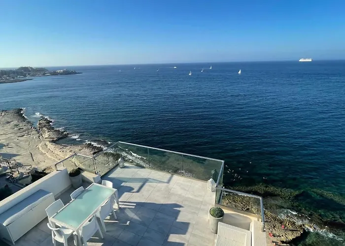 Stunning Penthouse, 2 Bedroom, Heart Of Sliema