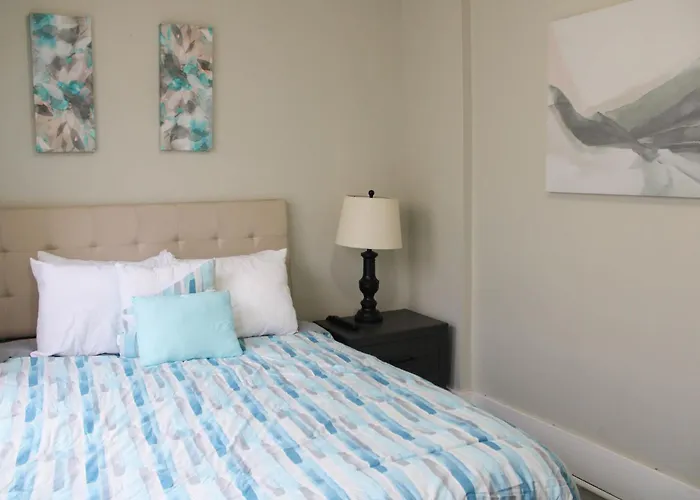 Comfy 3 Bedroom - Family Friendly Apt - City Access
