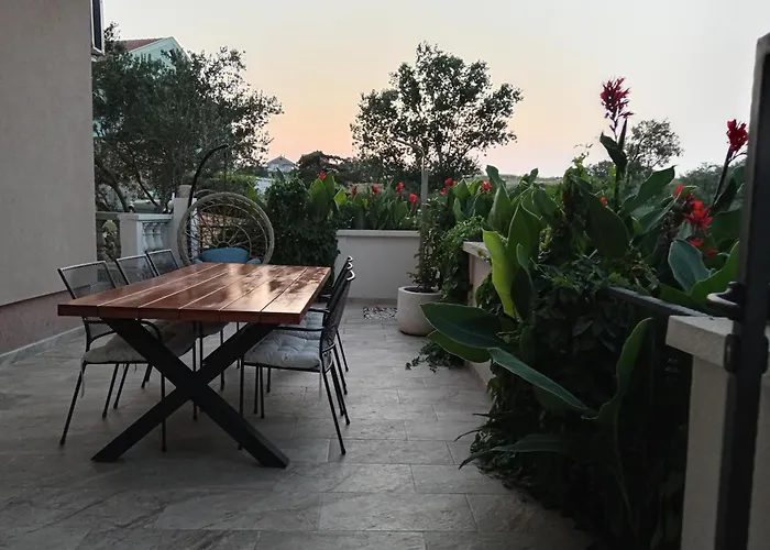 Seaview Holiday Apartments, Ventura Nin