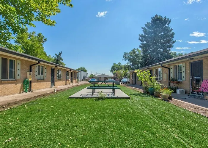 7Min Light Rail Walk - Royal Blue Lakewood Retreat