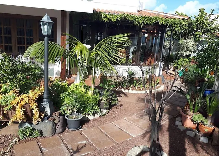 Apartamento tranquilo en una casa con jardín