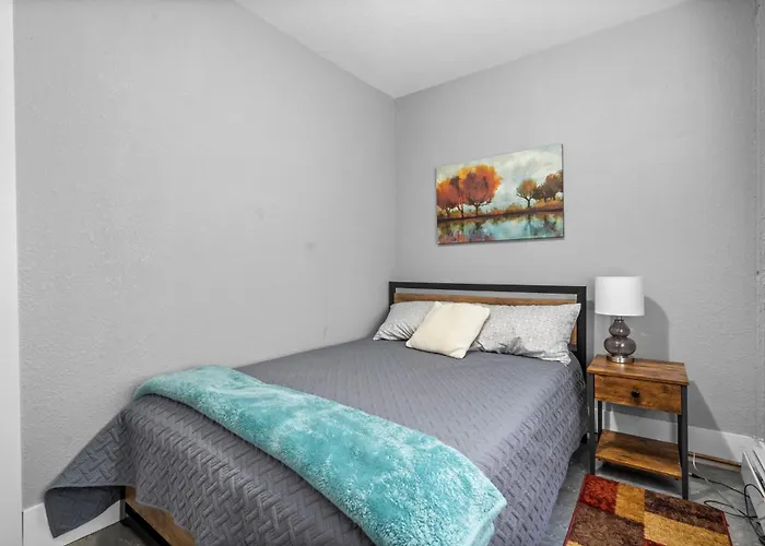 Navarre Apartments