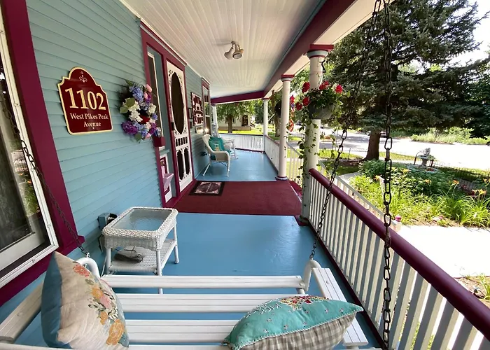 Bed and Breakfast Holden House 1902 Inn