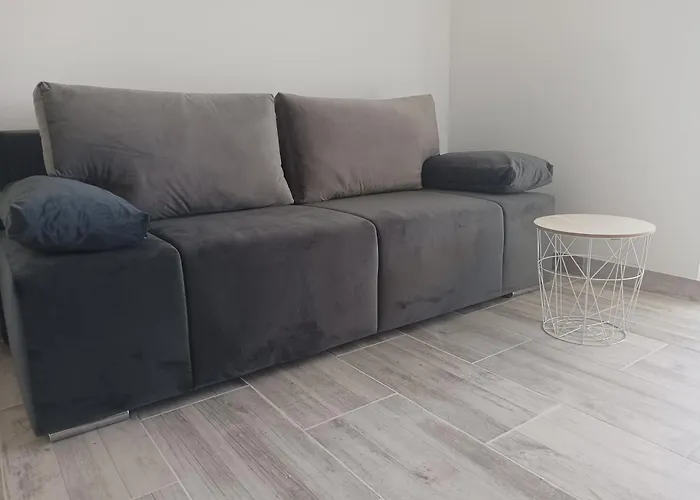 Val Apartmani, Stara Novalja