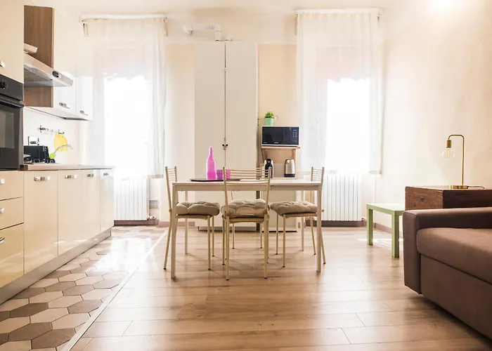 Reggio Center Lovely Apartments