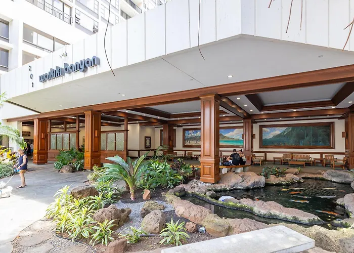 Waikiki Banyan 22Nd Fl - Ocean Views, Pool & Beach Access