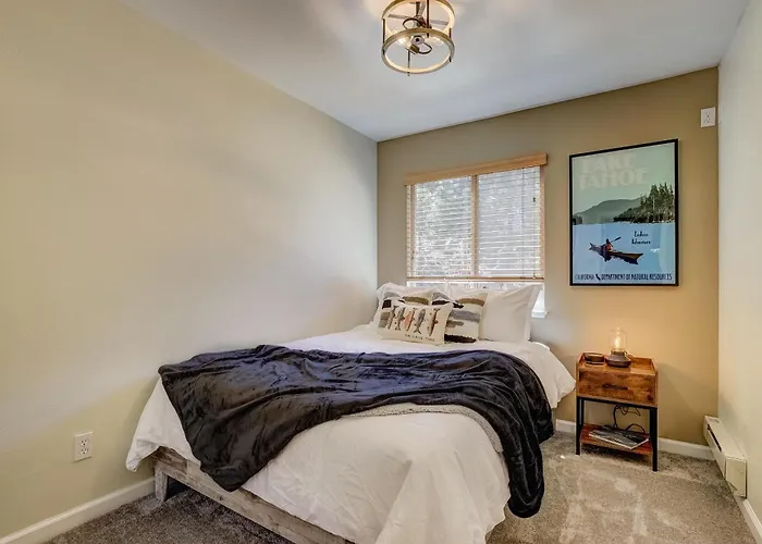 Private Condo Steps From Ski Lift Minutes To Lake
