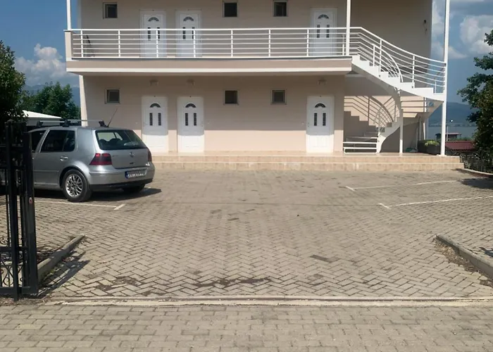 Sunrise Apartments And Studios