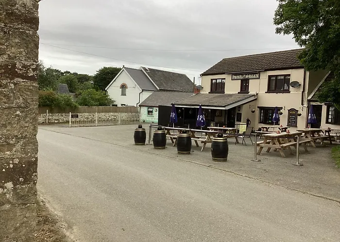 Y Bwythyn - Lovely Cottage In Village Of Spittal