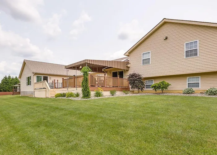 Wfh-Friendly Columbiana Vacation Rental W/ Deck!
