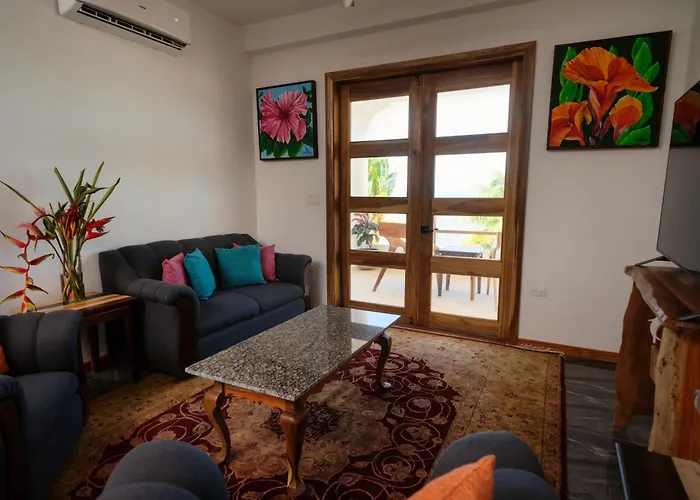 Сity center hotels Sandy Feet Beach Resort