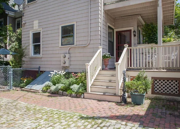 Historic Harvard & Mit Victorian