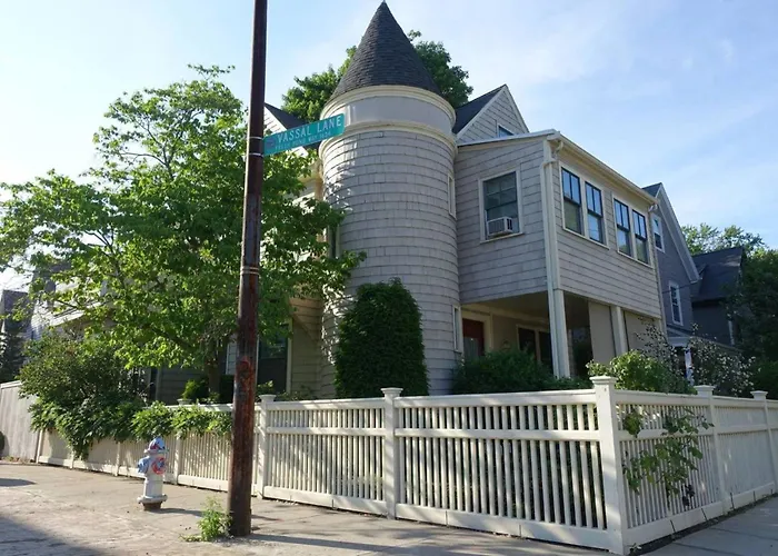 Historic Harvard & Mit Victorian