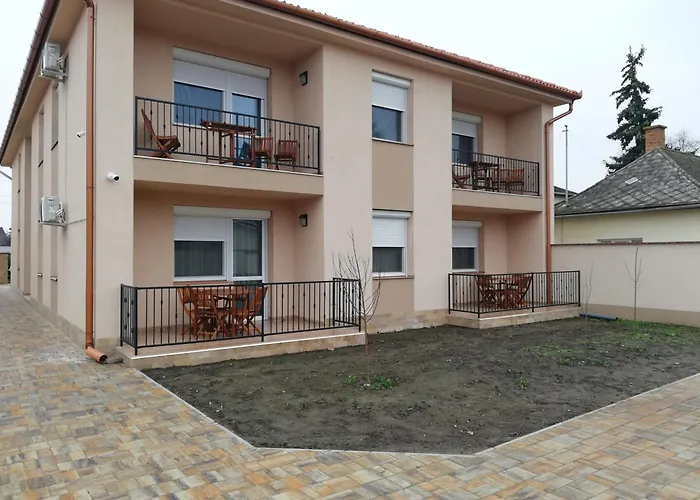 Imola Es Andrea Apartmanhaz 3