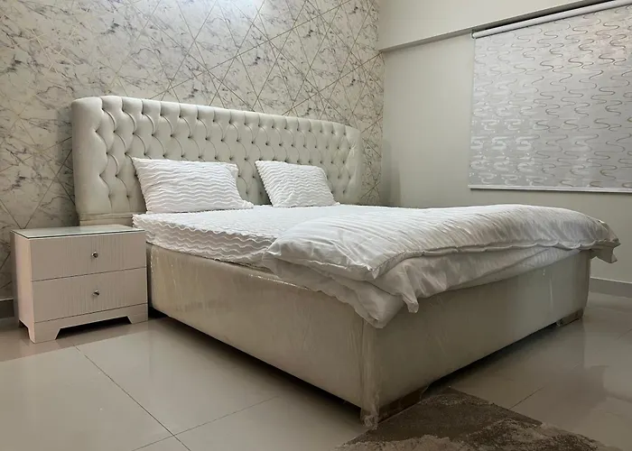 Comfortia Guest House 3 Bed With Dringdining