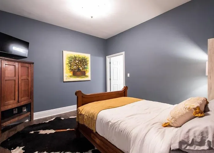 Downtown Sophistication/ Two Bedroom / Two Bath