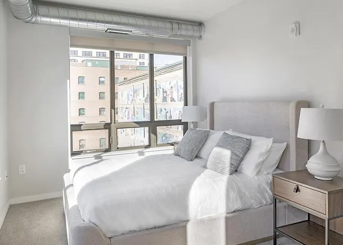 Landing Modern Apartment With Amazing Amenities