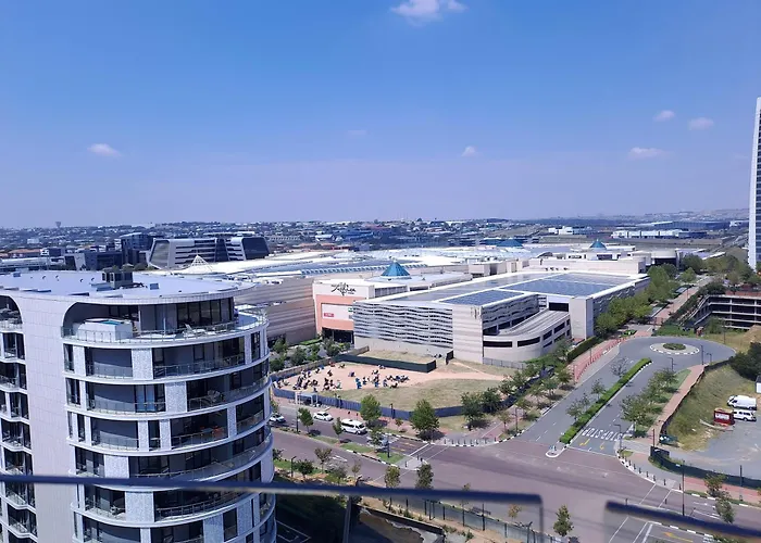 Executive Apartment At Ellipse Waterfall