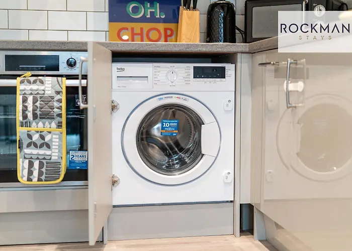Royal 1 Oak - Free Parking - 2 Bedroom - 2 Bathrooms - Fast Wi-Fi - By Rockman Residences