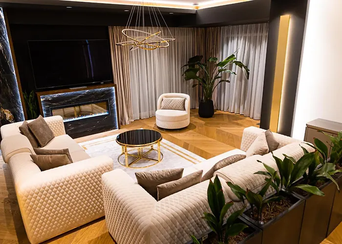 Deluxe Aparthotel Marwell Residence