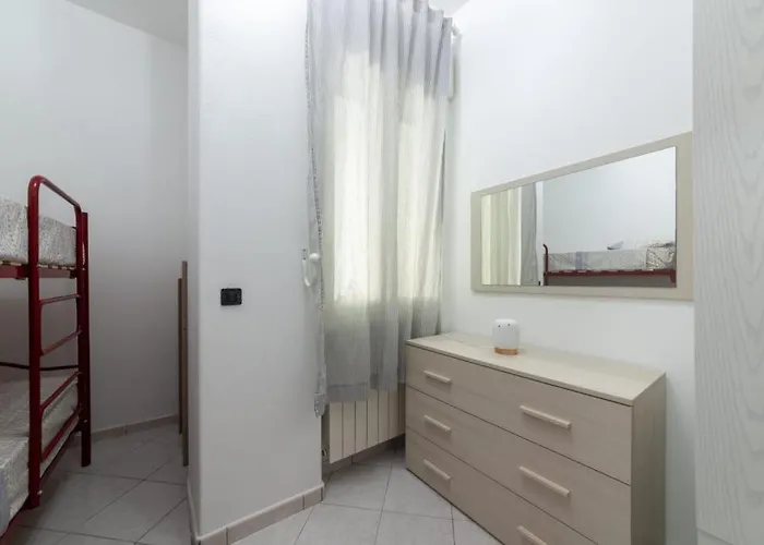 Tra Centro E Mare