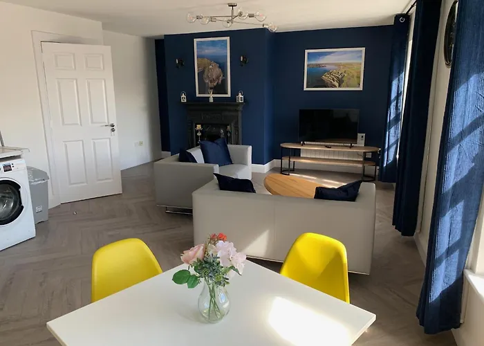 Town Center Beautiful 1 Bed Apartment