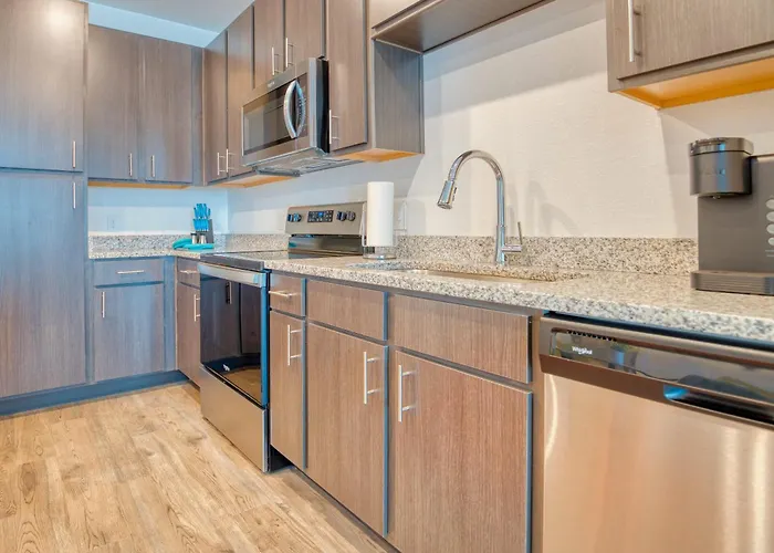 Luxe One Bedroom Apartment With Balcony