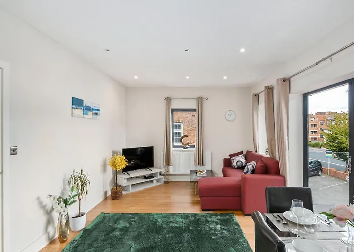 Modern One-Bedroom Flat In Morden Sm4, London