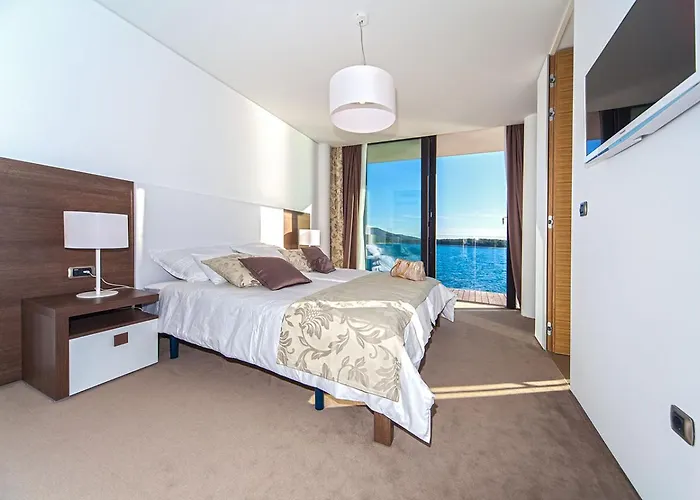 Golden Rays Luxury Villas & Apartments