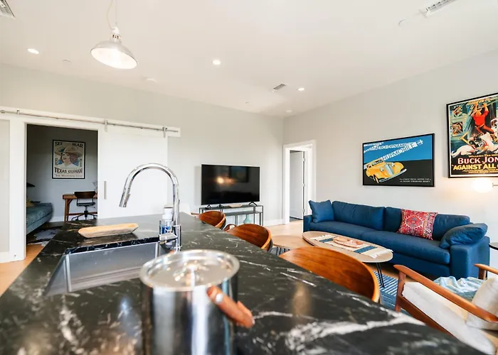 Western 1924 Luxury Lofts