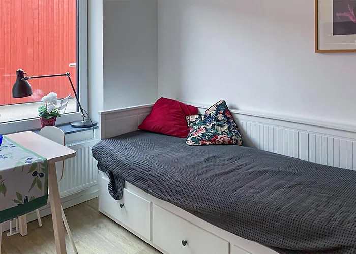 Gorgeous Apartment In Faerjestaden