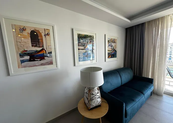 86 Spinola Bay