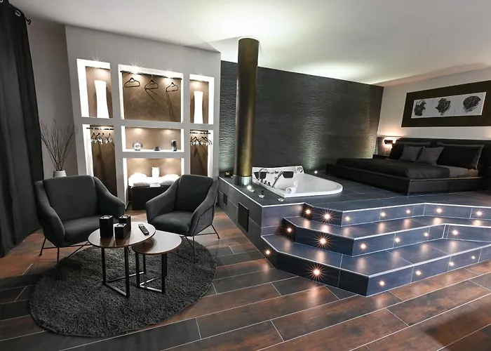 Suite 115 - Luxury Rooms