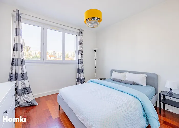 Beau T3-Residence Calme-Proche Paris/La Defense