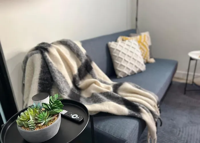 Devonport Loft Apartment Ac Great Location!