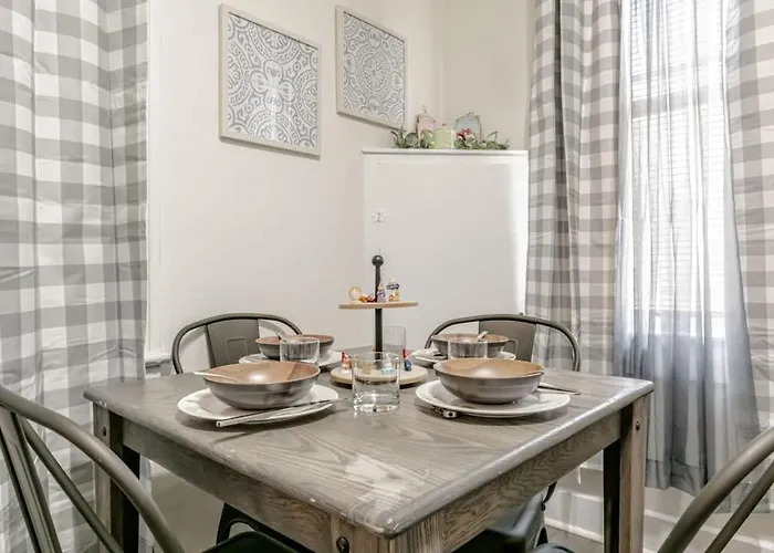 Charming Midtown Apt - Hannon Hideaway Unit B