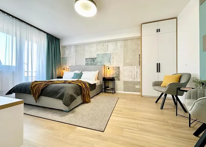 City Center Apartment With Balcony