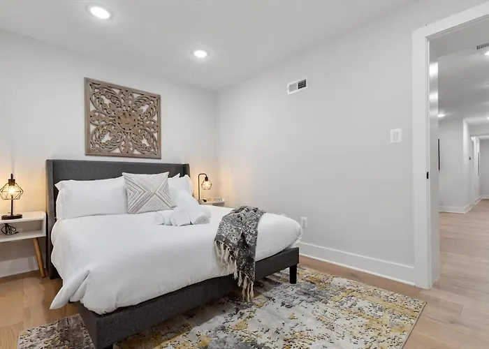 Excellent 2-Br Condo In Hip Area Of Dc