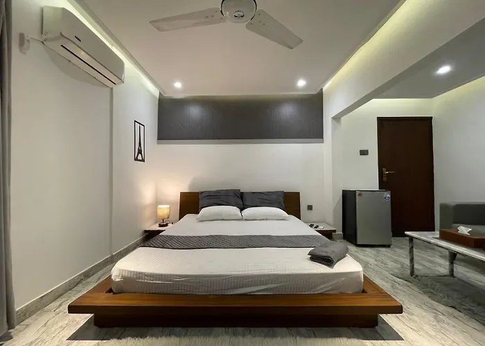 Cozy 2-Bed Portion At Gulshan Iqbal Blk 7