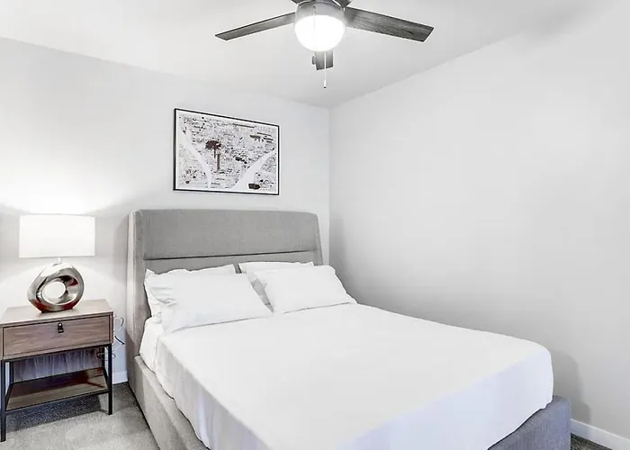 Landing Modern Apartment With Amazing Amenities