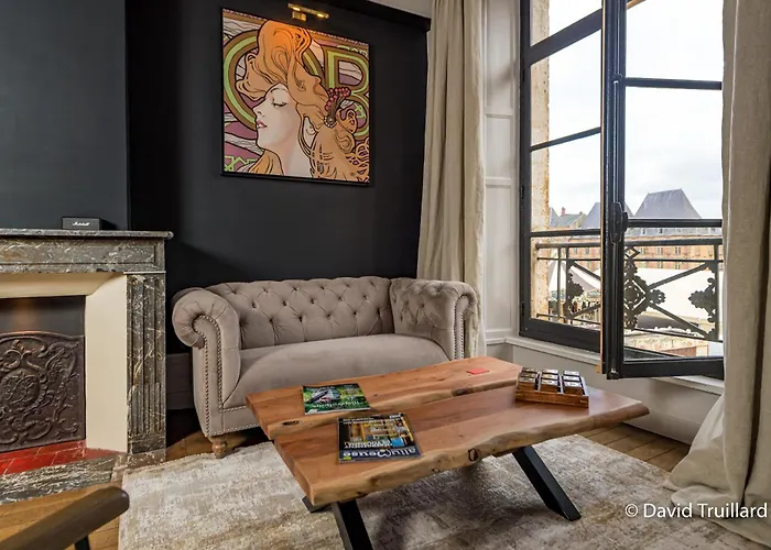 Suite Mana Cupidon Avec Vue Place Ducale Et Parking Inclus