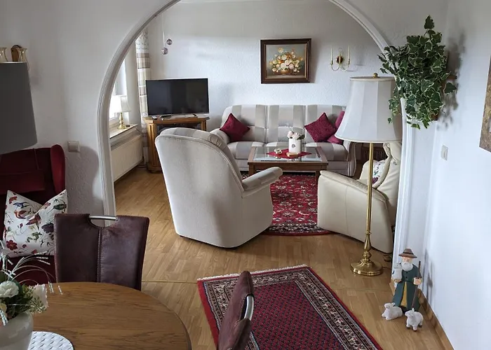 Ferienwohnung Leni Erstes Og Inkl Balkon Gartenblick Kostenfreier Parkplatz Stadtnah Aber Ruhig Gelegen